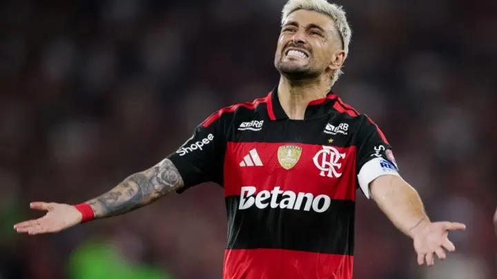 Flamengo vence e elimina Cruzeiro nas oitavas de final da Libertadores