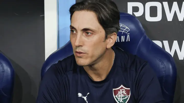 Fluminense anuncia a demissão do técnico Luis Zubeldía