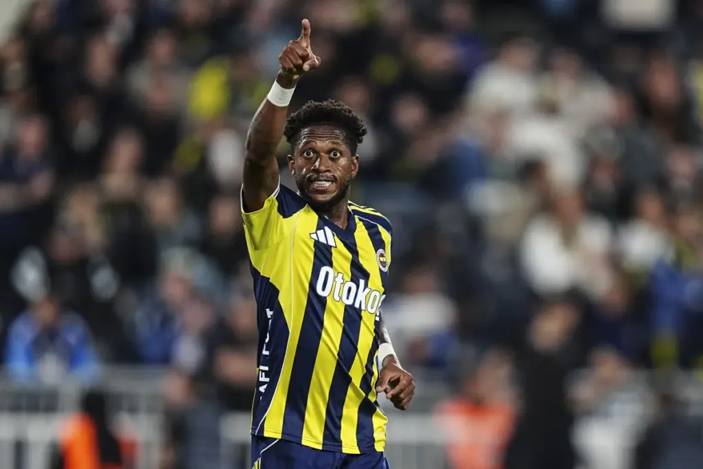 Fred no Galo: volante comenta postagem e confirma retorno ao Brasil
