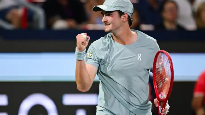 João Fonseca elimina Casper Ruud e vai às oitavas de final em Montreal