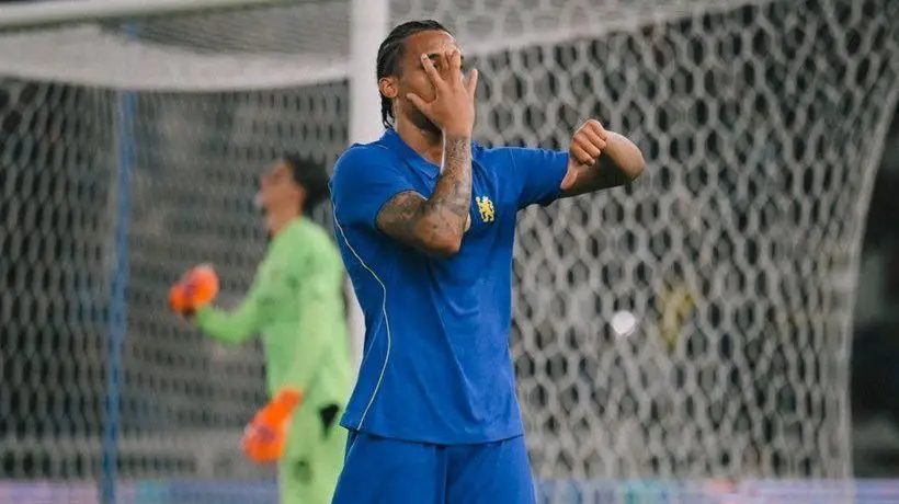Brasileiro fora da Copa brilha em goleada do Chelsea sobre o Milan