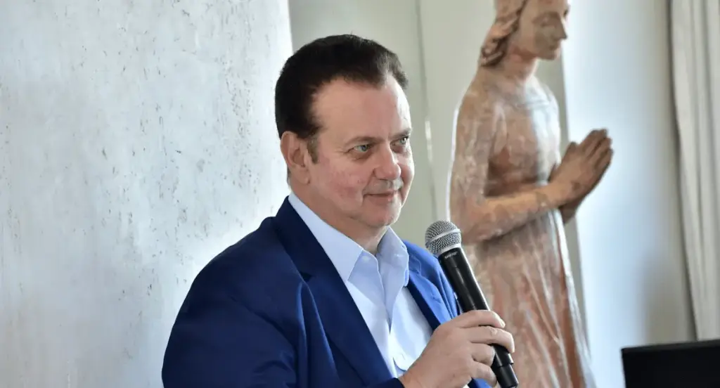 “Centrão não está neutro, está com Lula”, diz Kassab