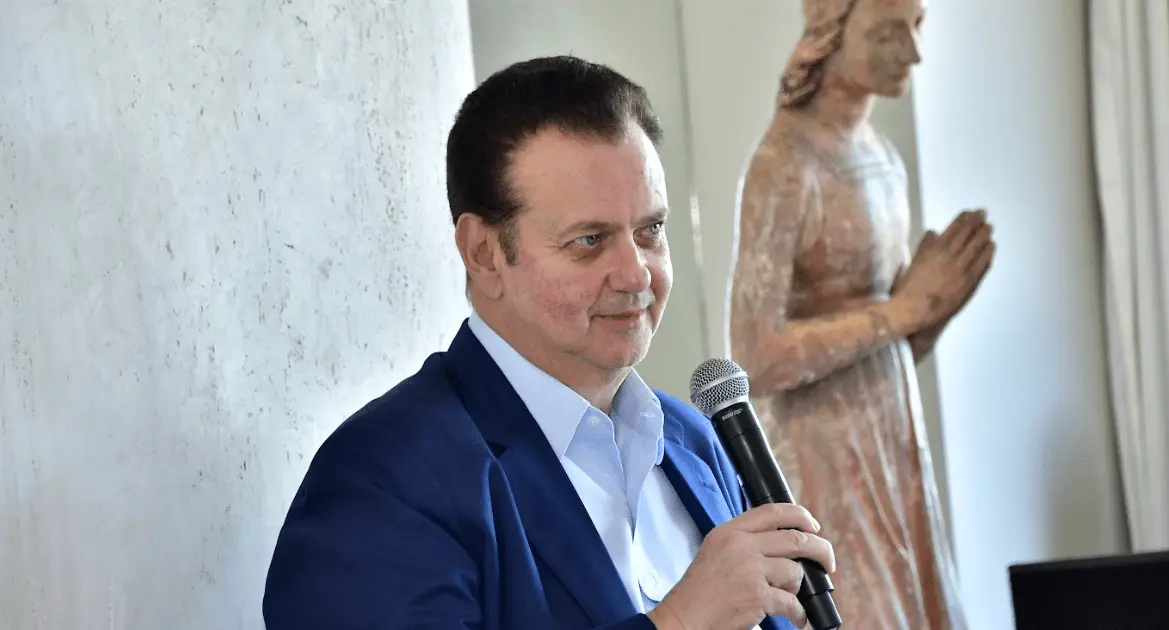“Centrão não está neutro, está com Lula”, diz Kassab