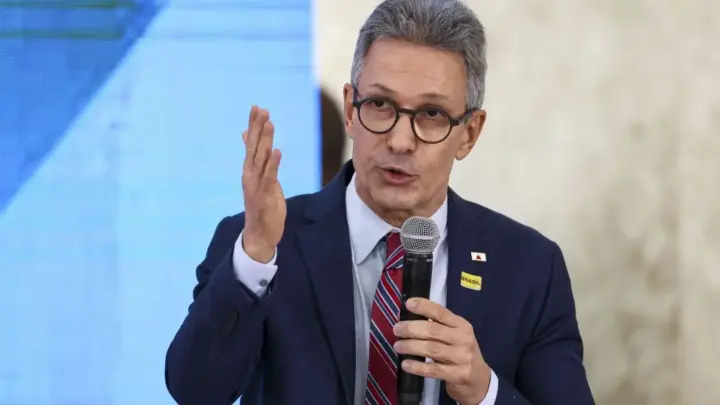 Zema defende ampliação do Seguro Agrícola em agenda com agricultores no RS