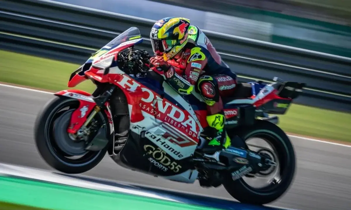 MotoGP escolhe Rio para lançar temporada 2027 na praia de Botafogo