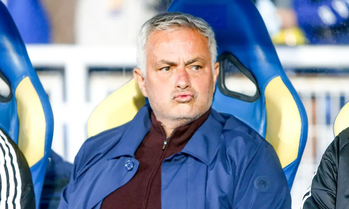 Mourinho alfineta Guardiola e chama período sabático de "fraqueza"