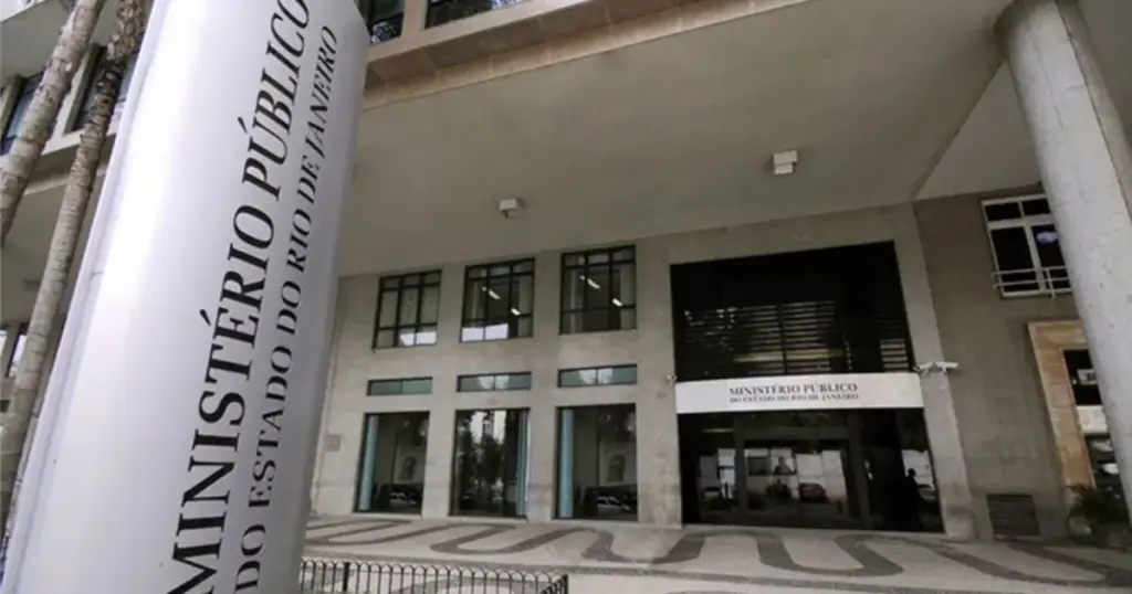 MPRJ prende dois PMs e denuncia 20 por elo entre milícia e tráfico