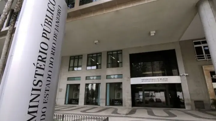 MPRJ prende dois PMs e denuncia 20 por elo entre milícia e tráfico