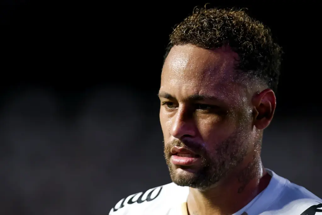 Neymar critica torcida do Santos: "Para de vaiar, mano. Bate palma"
