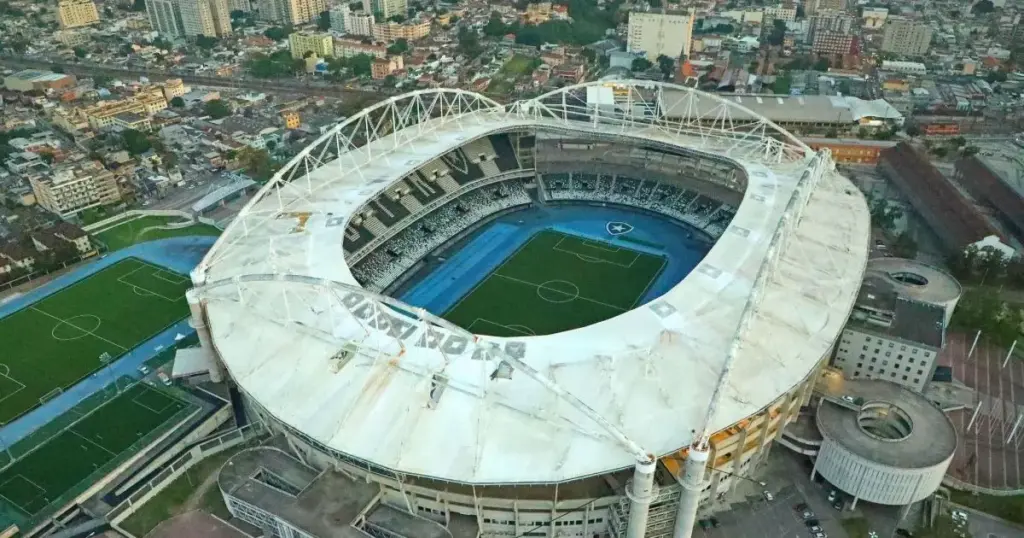 Ventania no Rio de Janeiro adia clássico no Brasileirão Feminino