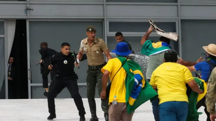 Análise: Relato de ex-chefe da FAB expõe crise militar na trama golpista