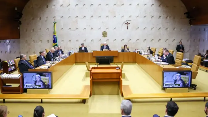 STF deveria atuar como tribunal de recursos, diz advogado sobre Moraes