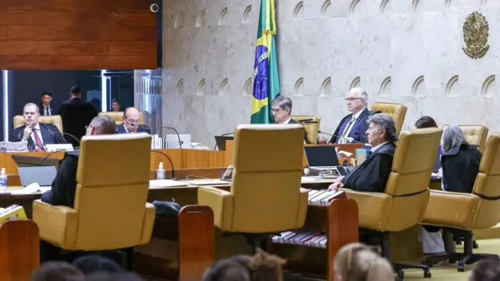 STF é convergência entre todos os conflitos da República, diz Gabiati