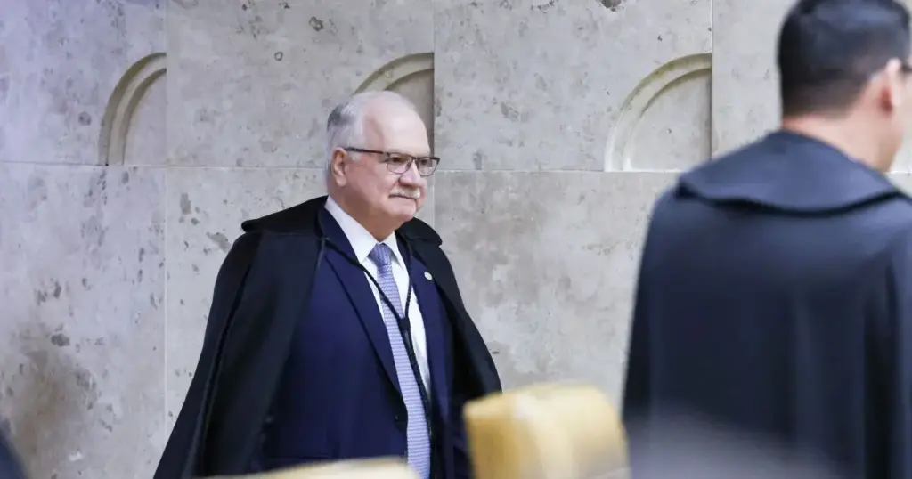 Fachin abre consulta sobre não persecução penal valer na Justiça Militar