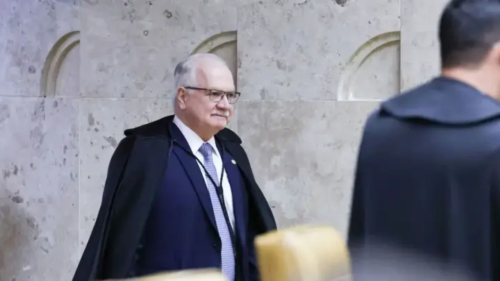 Fachin abre consulta sobre não persecução penal valer na Justiça Militar