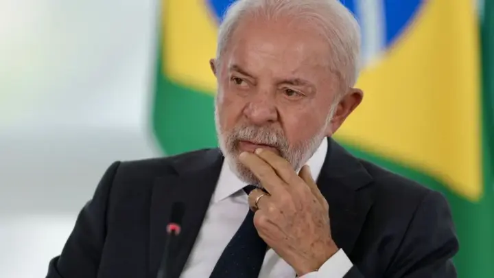 Tarifa zero fica de fora de plano de governo de campanha de Lula