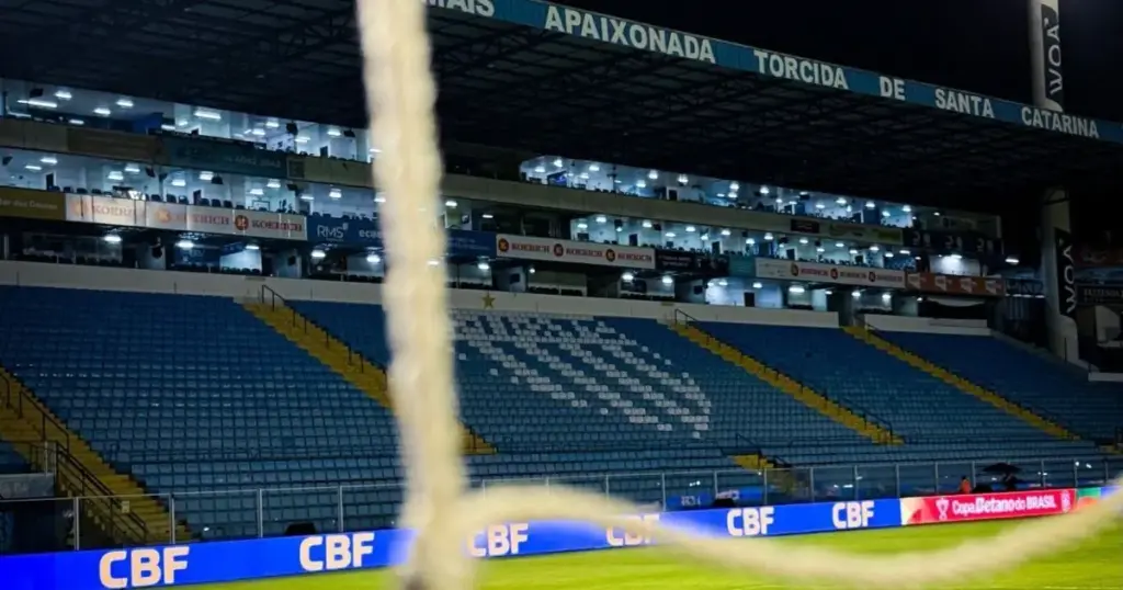 Avaí x Atlético-GO: horário e onde assistir ao jogo da Série B