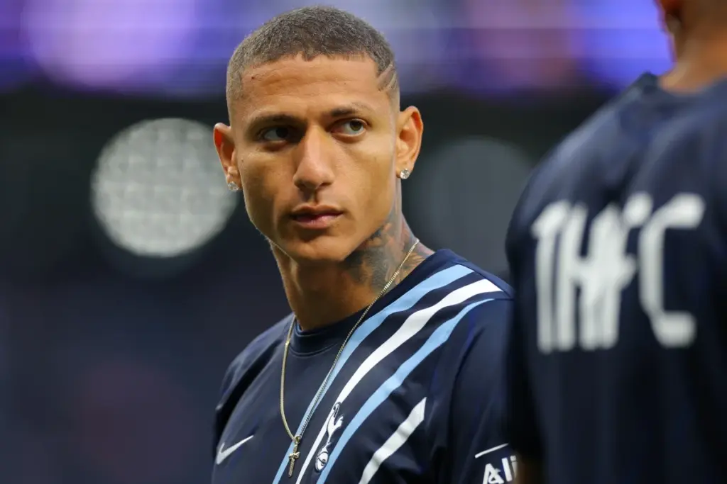 Richarlison está próximo de retornar ao Everton, diz jornal inglês