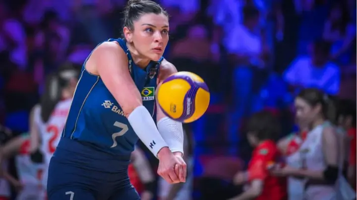 Rosamaria defende Tifanny após CBV vetar mulheres trans no vôlei