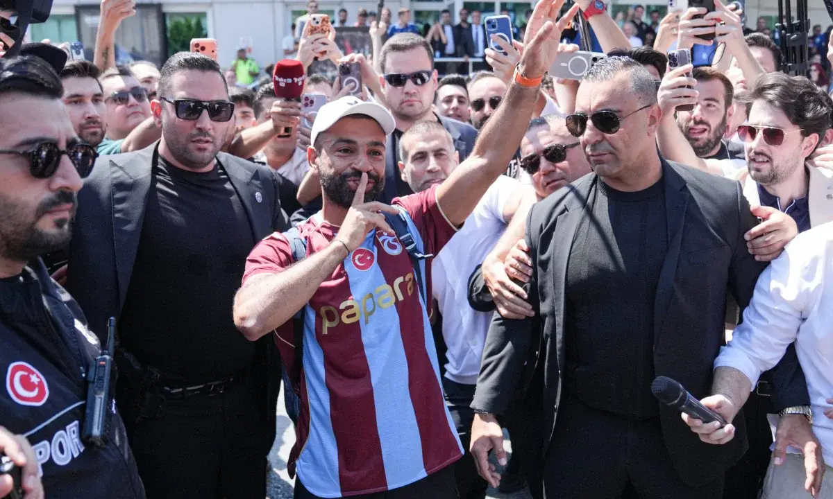 Salah receberá salário de R$ 10 milhões por mês na Turquia