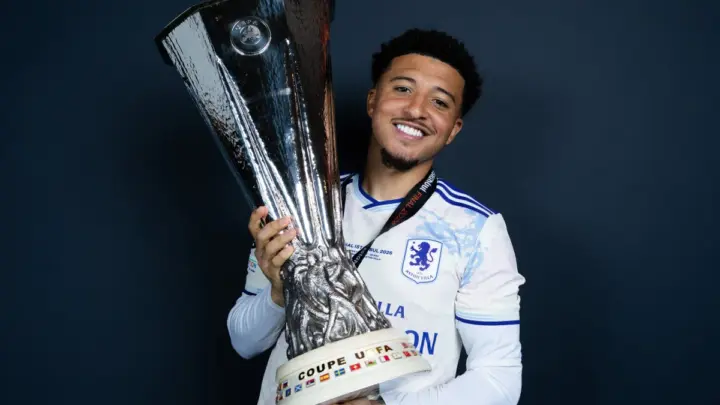 Sem clube, Jadon Sancho treina em equipe da 10ª divisão inglesa