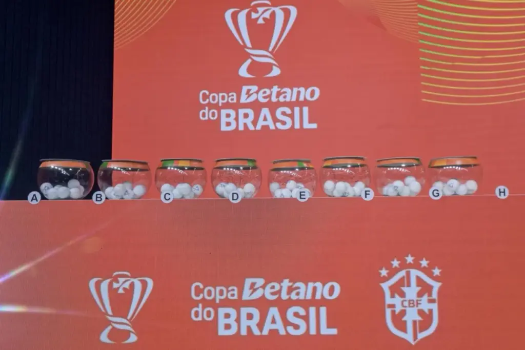 Sorteio das quartas de final da Copa do Brasil acontece nesta terça