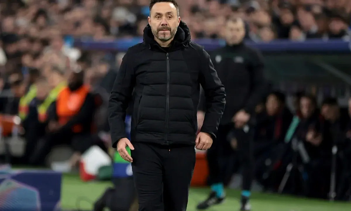Técnico levou time do Tottenham para beber em meio à luta contra o Z-3