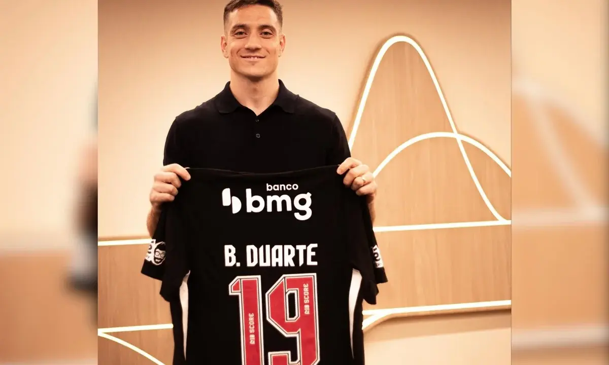 Vasco anuncia acordo pela contratação do atacante Bruno Duarte