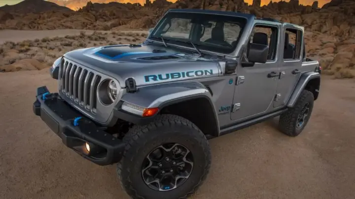 Recall da Jeep e RAM convoca 7,2 mil carros por risco de incêndio e cinto