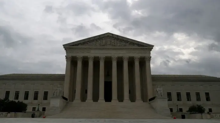 Suprema Corte dos EUA autoriza deportação para países terceiros