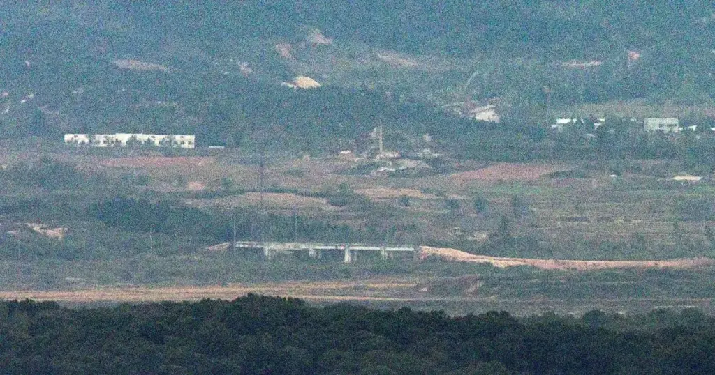 Explosão deixa três militares sul-coreanos feridos na zona desmilitarizada
