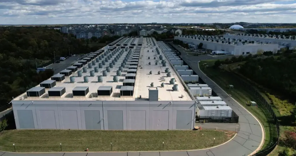Rejeição a data centers vira aposta de democratas em eleições nos EUA