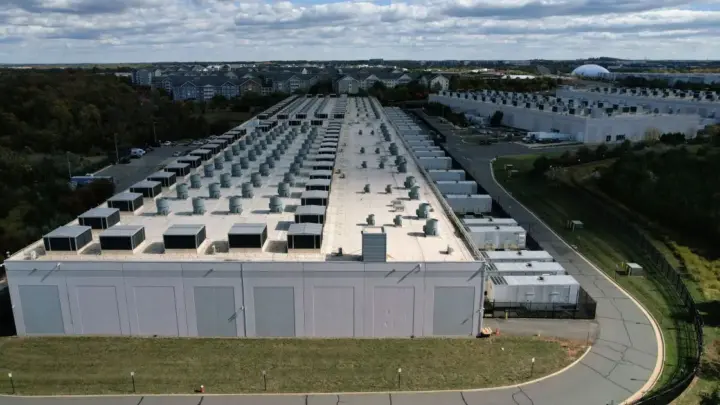 Rejeição a data centers vira aposta de democratas em eleições nos EUA
