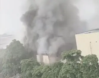 Incêndio em fábrica têxtil deixa oito mortos no sul da China