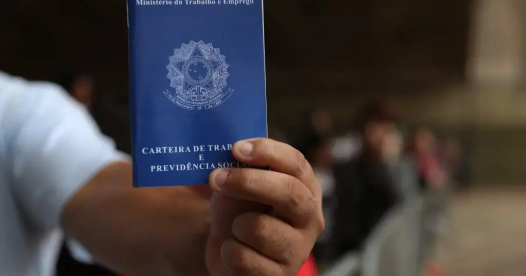 Análise: Apesar de dados sobre desemprego, informalidade segue alta