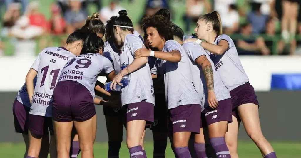 São Paulo volta a vencer Flamengo e está na final do Brasileiro Feminino
