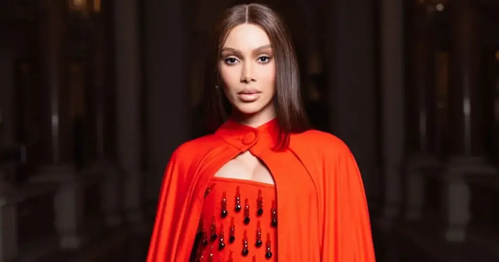 Anitta sobre 3º desfile em Paris: “Fico muito feliz em ser referência”