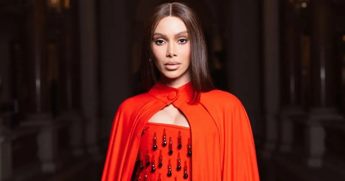 Anitta sobre 3º desfile em Paris: “Fico muito feliz em ser referência”