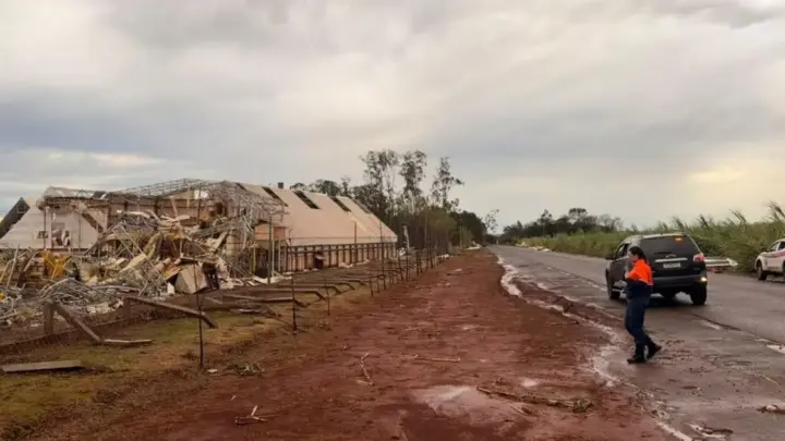 Entenda a diferença entre tornado e microexplosão, fenômenos que ameaçam SP