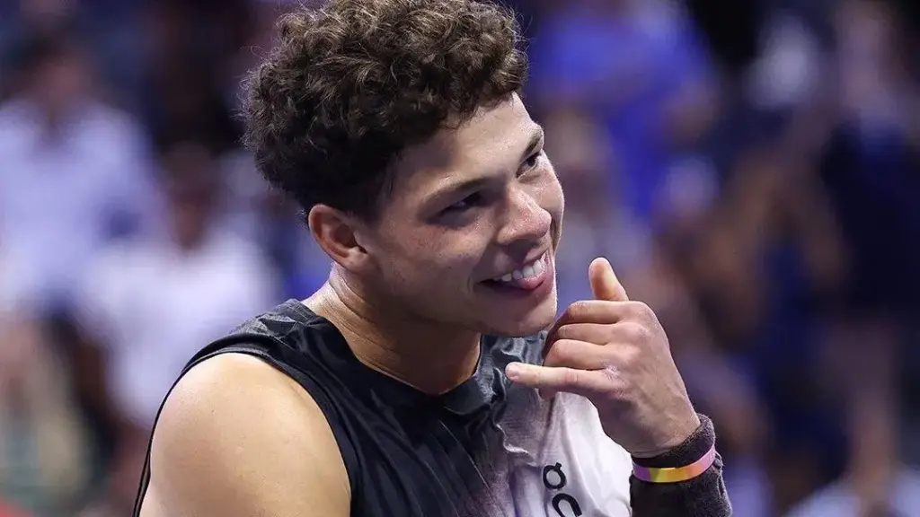 Ben Shelton chega à primeira final de Grand Slam e mira título histórico