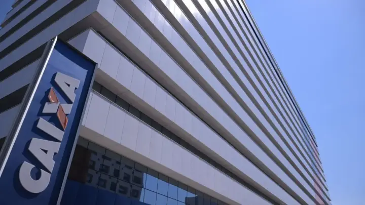 Após fim de greve, Caixa retomará funcionamento das agências na quarta (30)