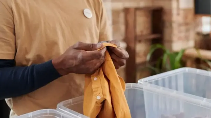 Camiseta velha pode virar pano de chão? Veja 5 formas de reaproveitar a peça em casa