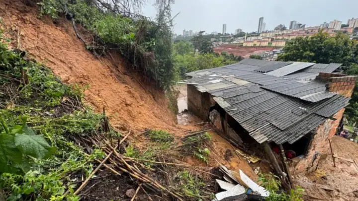 Sobe para quatro o número de mortos em decorrência das chuvas no Paraná
