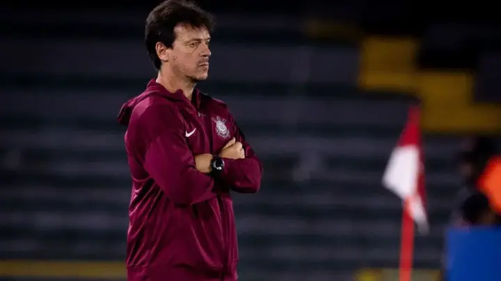 Corinthians: Diniz e jogadores avaliam impacto de pagamentos atrasados