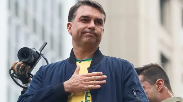 Flávio defende Mendonça e pede investigação de “tudo”