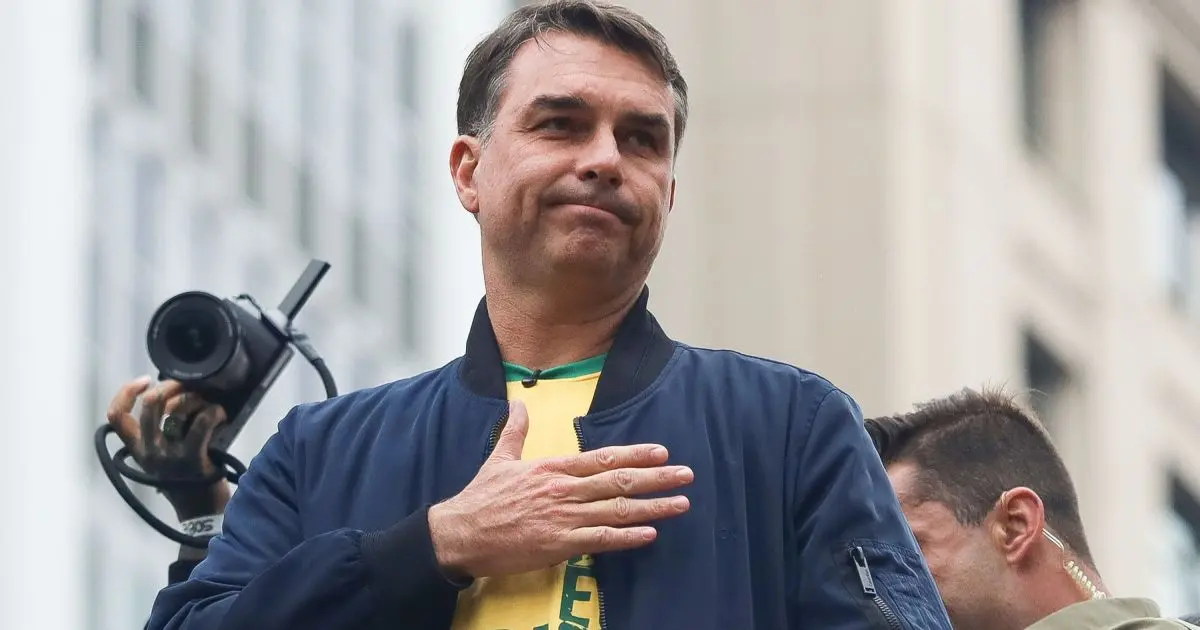 Flávio defende Mendonça e pede investigação de “tudo”