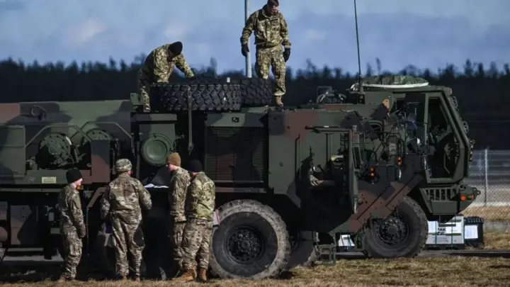 Estados Unidos devem construir base militar na Polônia, diz Trump