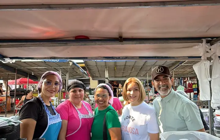 Em visita ao Mercado Aziz Abucater, Socorro Neri recebe reconhecimento da população e anuncia emenda para reforma do espaço