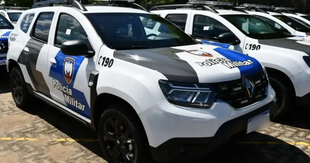 Criança acha arma de tio PM e atira no próprio braço no Espírito Santo