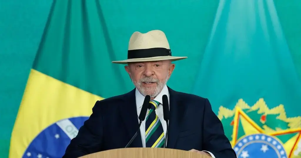 PoderData/Aya: 51% desaprovam governo Lula; 42% aprovam